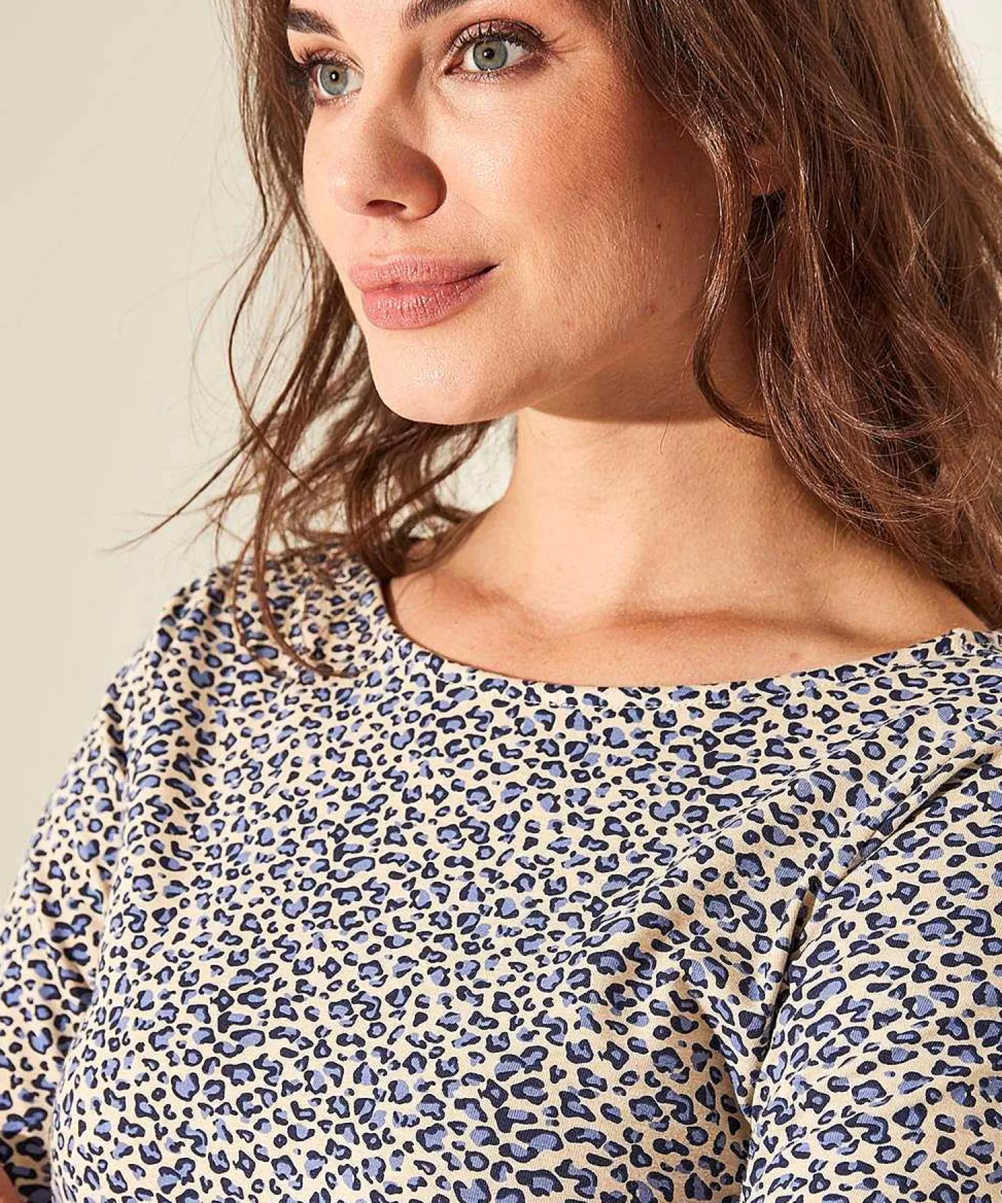 shirt_panterprint_2.webp * Shirt Panterprint Shop