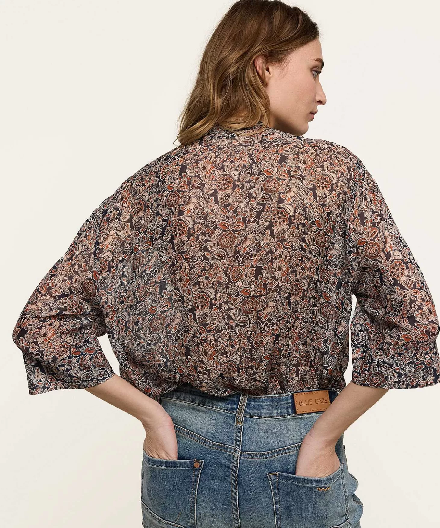 summum_blouse_allover_flower_3.webp Summum Blouse All-Over Flower Online