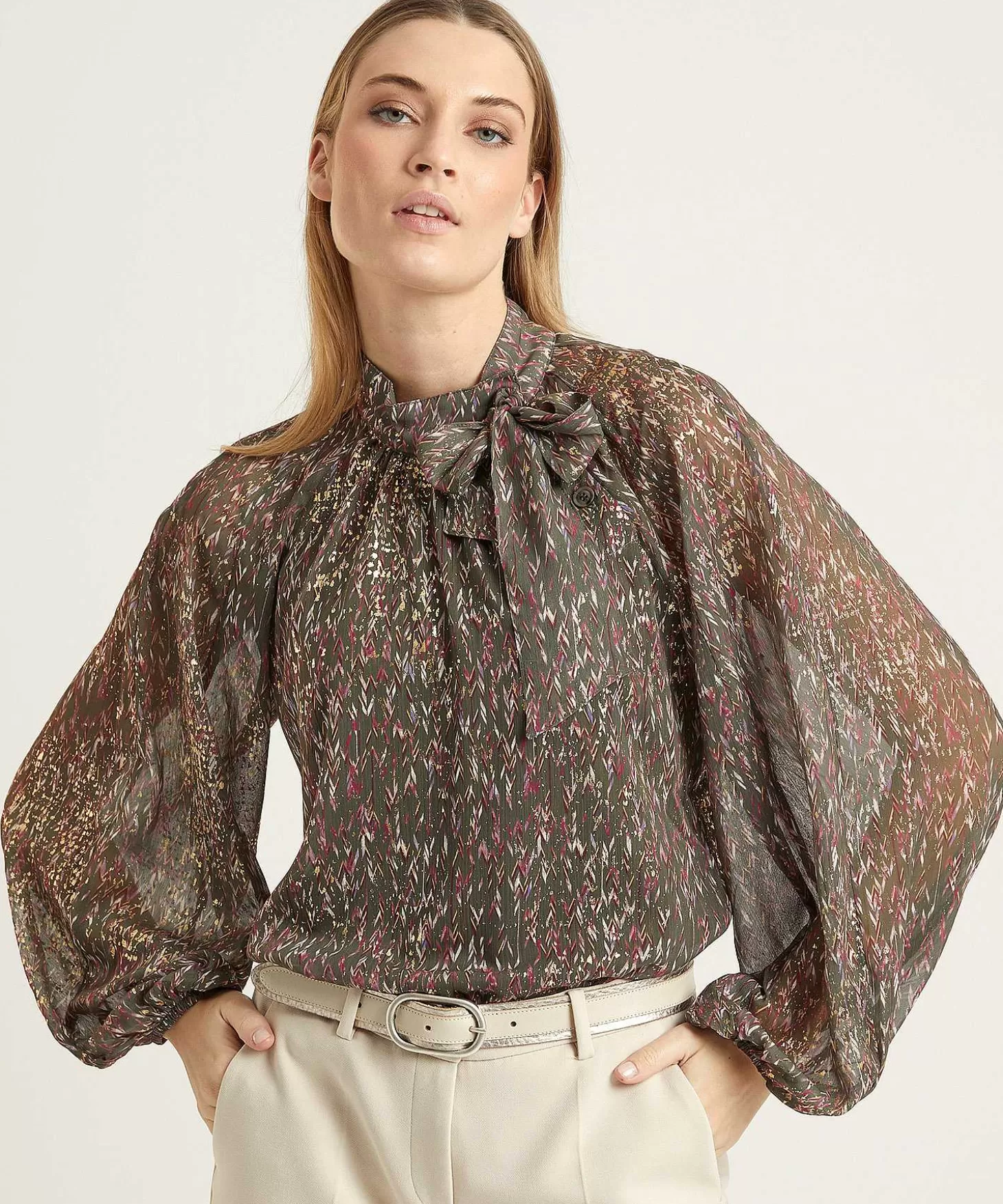 summum_blouse_met_folieprint_1.webp Summum Blouse Met Folieprint Cheap