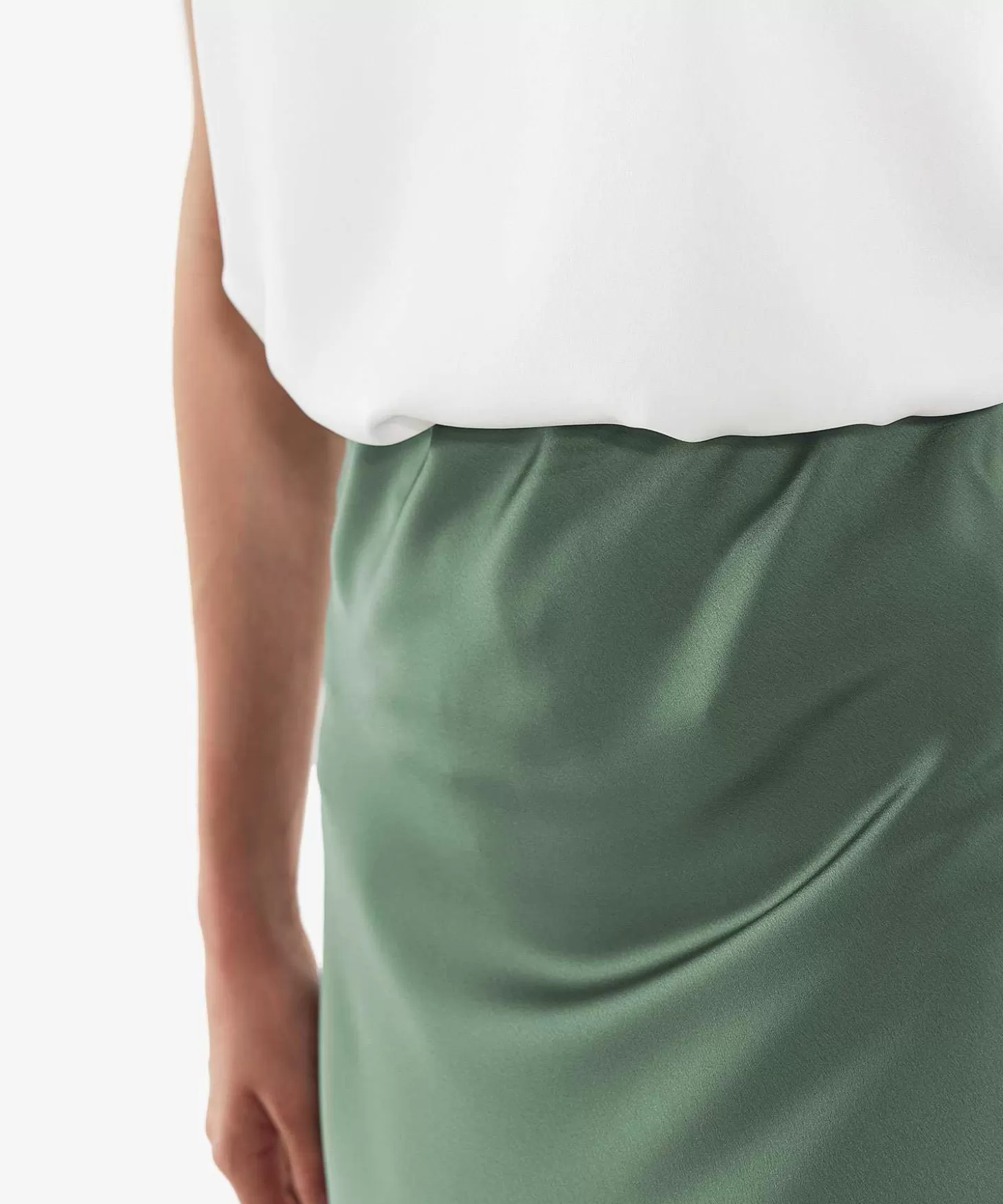 swing_rok_satijn_2.webp Swing Rok Satijn Best