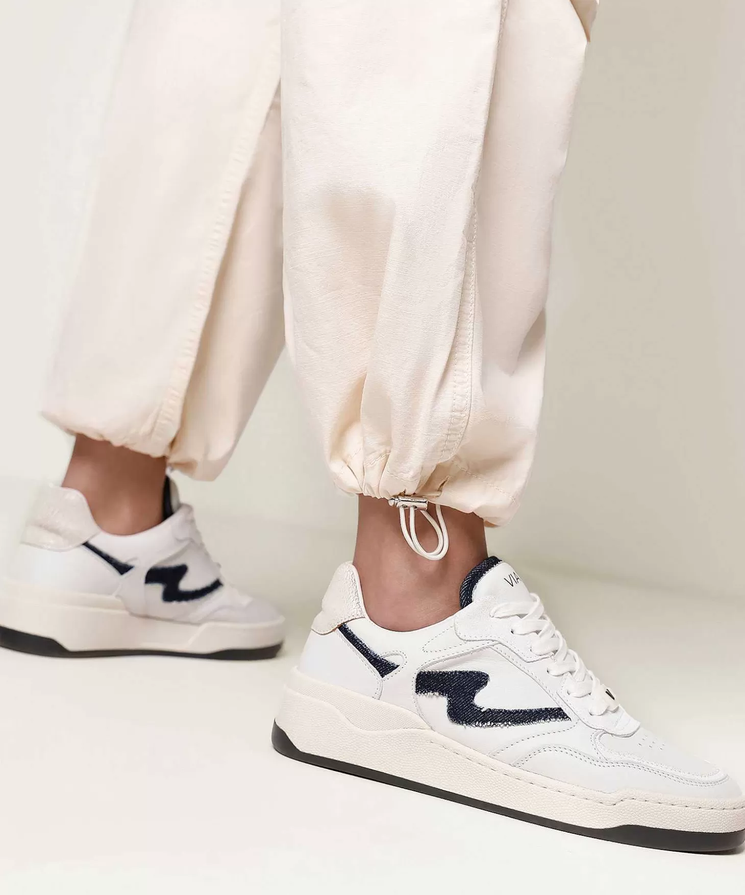 via_vai_lage_sneaker_met_denim_sam_levi_1.webp VIA VAI Lage Sneaker Met Denim Sam Levi Discount